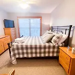 Comfortable Tannersville Gem Close To Slopes!