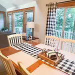 Comfortable Tannersville Gem Close To Slopes!